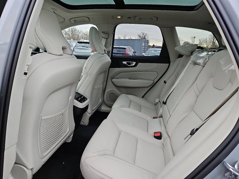 New 2026 Volvo XC60 B5 Ultra w/ Protection Package Premier image 8