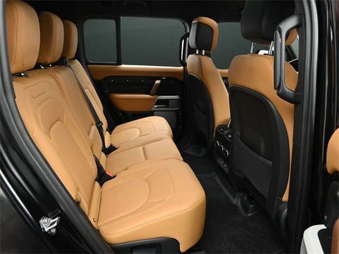 Used 2024 Land Rover Defender 130 S image 18