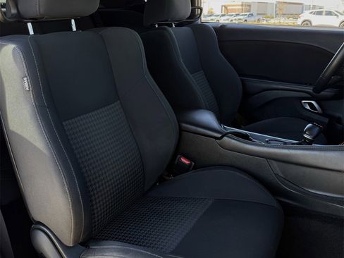 Used 2019 Dodge Challenger R/T image 24