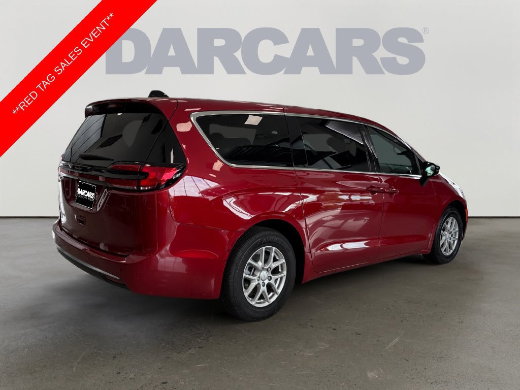 New 2027 Chrysler Pacifica Select FWD image 7