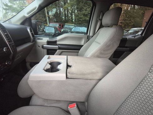 Used 2017 Ford F150 XLT image 16