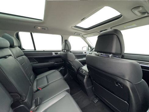 Used 2025 Hyundai Santa Fe Limited FWD image 30