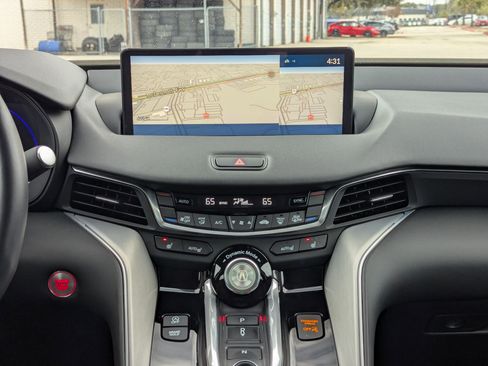 Certified 2025 Acura TLX w/ Technology Package image 18