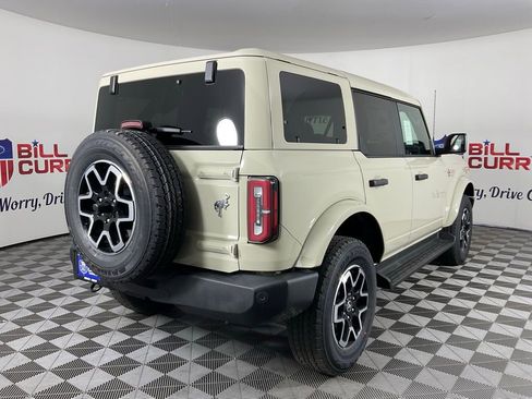 New 2026 Ford Bronco Outer Banks image 3