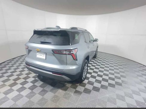 Certified 2025 Chevrolet Equinox LT w/ Convenience Package II image 16