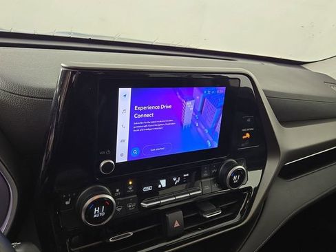 Used 2023 Toyota Highlander XLE image 17