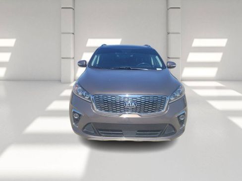 Used 2019 Kia Sorento SX image 2