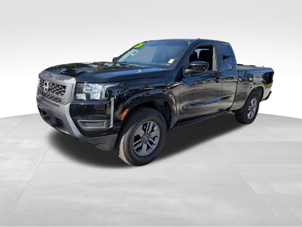 Used 2025 Nissan Frontier SV RWD image 3