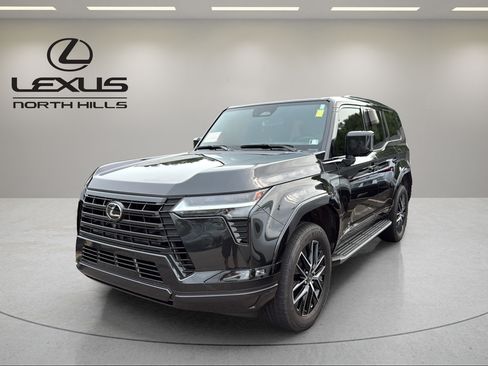 Certified 2025 Lexus GX 550 w/ Accessory Package (2T) AWD/4WD image 1