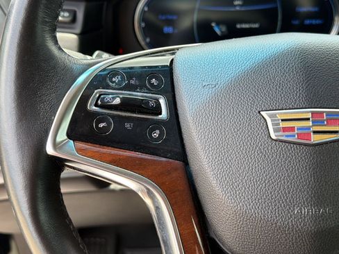 Used 2016 Cadillac Escalade Luxury RWD image 17