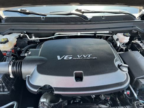 Used 2022 Chevrolet Colorado LT w/ Safety Package image 37