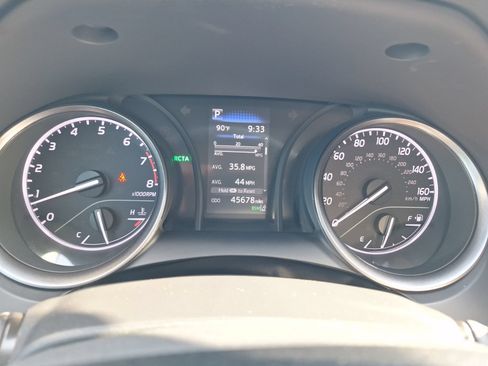 Used 2024 Toyota Camry SE w/ Convenience Package FWD image 18