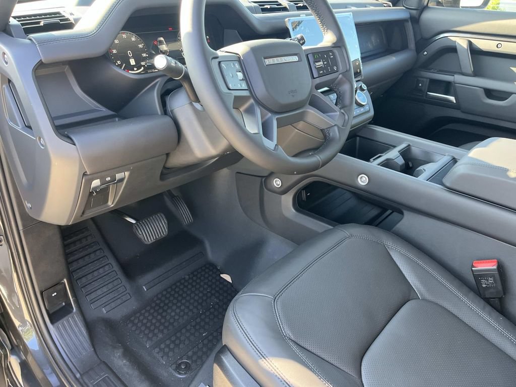 New 2026 Land Rover Defender 110 S AWD/4WD image 11