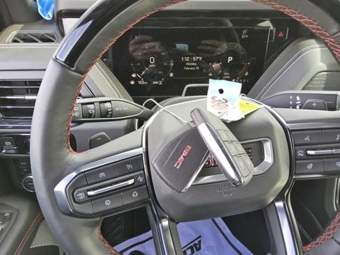 Used 2025 GMC Yukon XL AT4 Ultimate image 4