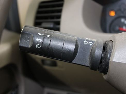 Used 2014 Nissan Frontier SV image 22