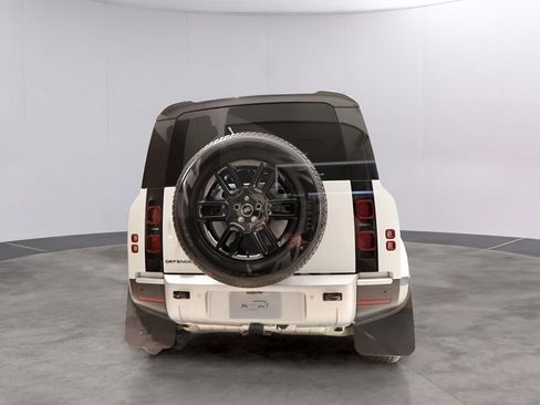 New 2025 Land Rover Defender 110 S image 6