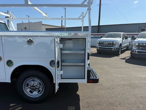 New 2026 Ford F250 XL w/ XL Chrome Package AWD/4WD image 14