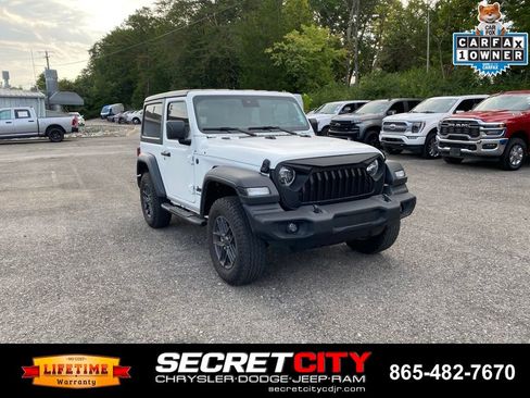Used 2025 Jeep Wrangler Sport AWD/4WD image 3