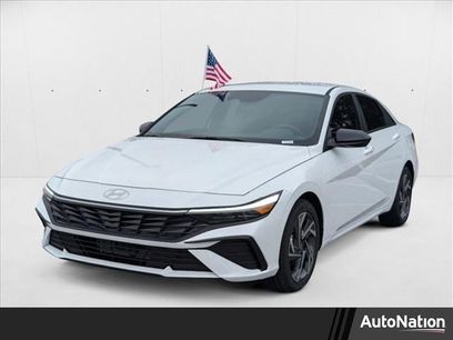 New 2025 Hyundai Elantra SEL