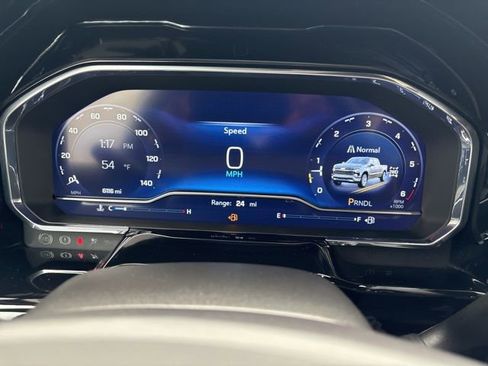 Used 2025 Chevrolet Silverado 1500 LT image 32