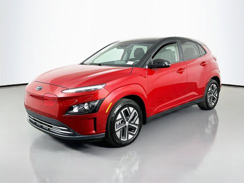 Used 2022 Hyundai Kona SEL w/ Cargo Package image 3