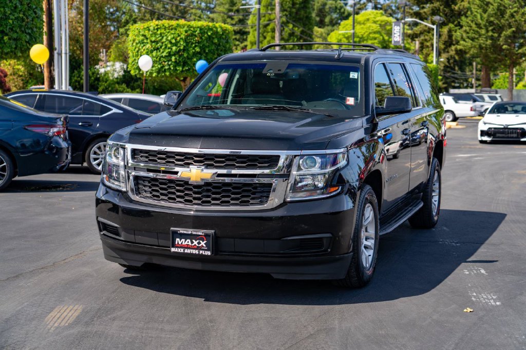 Used 2019 Chevrolet Suburban LT AWD/4WD image 4