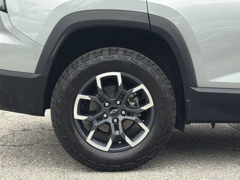 Used 2025 Chevrolet Equinox ACTIV FWD image 6