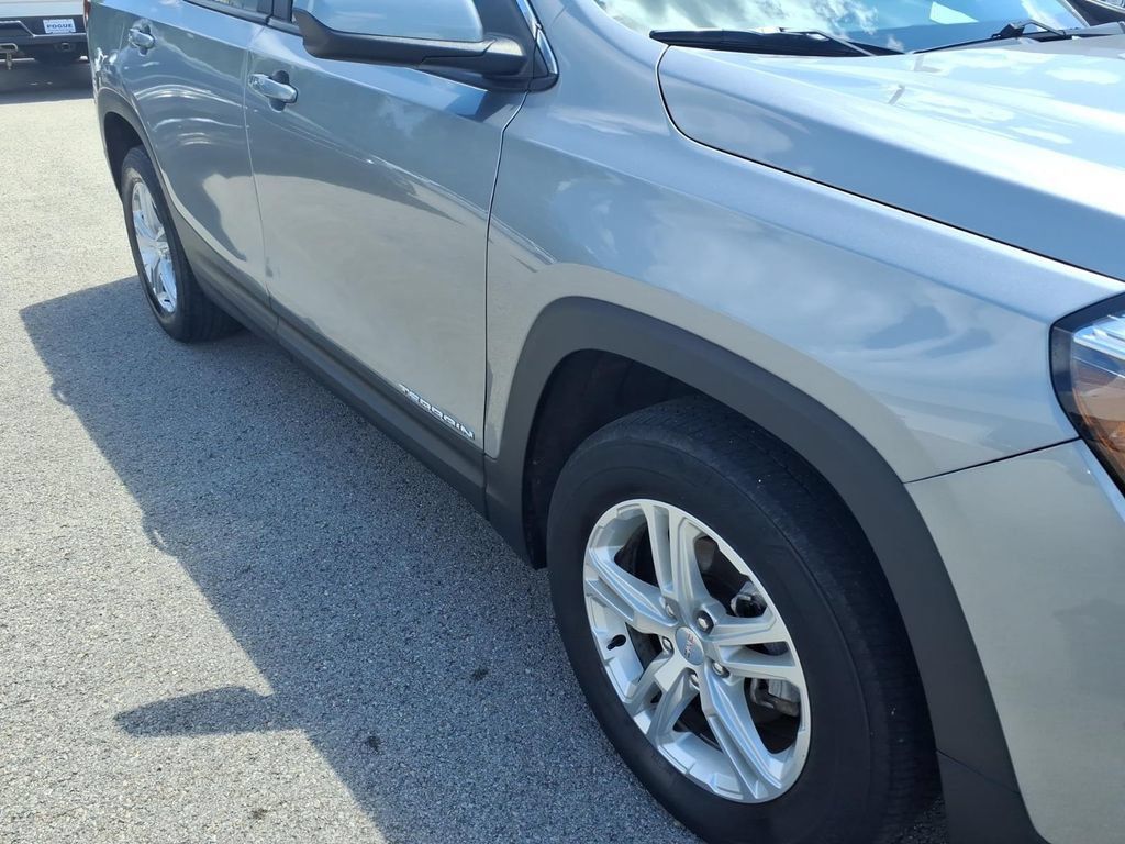 Used 2024 GMC Terrain SLE w/ Driver Convenience Package AWD/4WD image 20