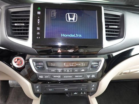 Used 2016 Honda Pilot Elite image 14