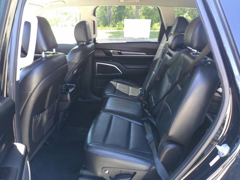 Used 2021 Kia Telluride LX image 13