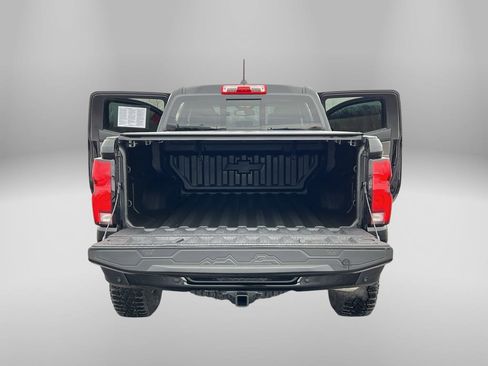 Used 2025 Chevrolet Colorado ZR2 w/ Technology Package image 39
