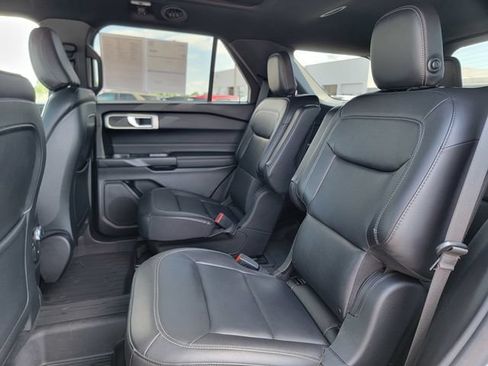 Certified 2020 Ford Explorer XLT w/ Equipment Group 202A AWD/4WD image 21