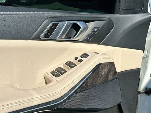 Used 2021 BMW X5 sDrive40i image 18