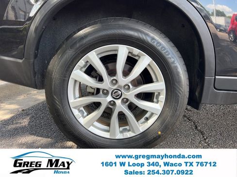 Used 2019 Nissan Rogue SV AWD/4WD image 9