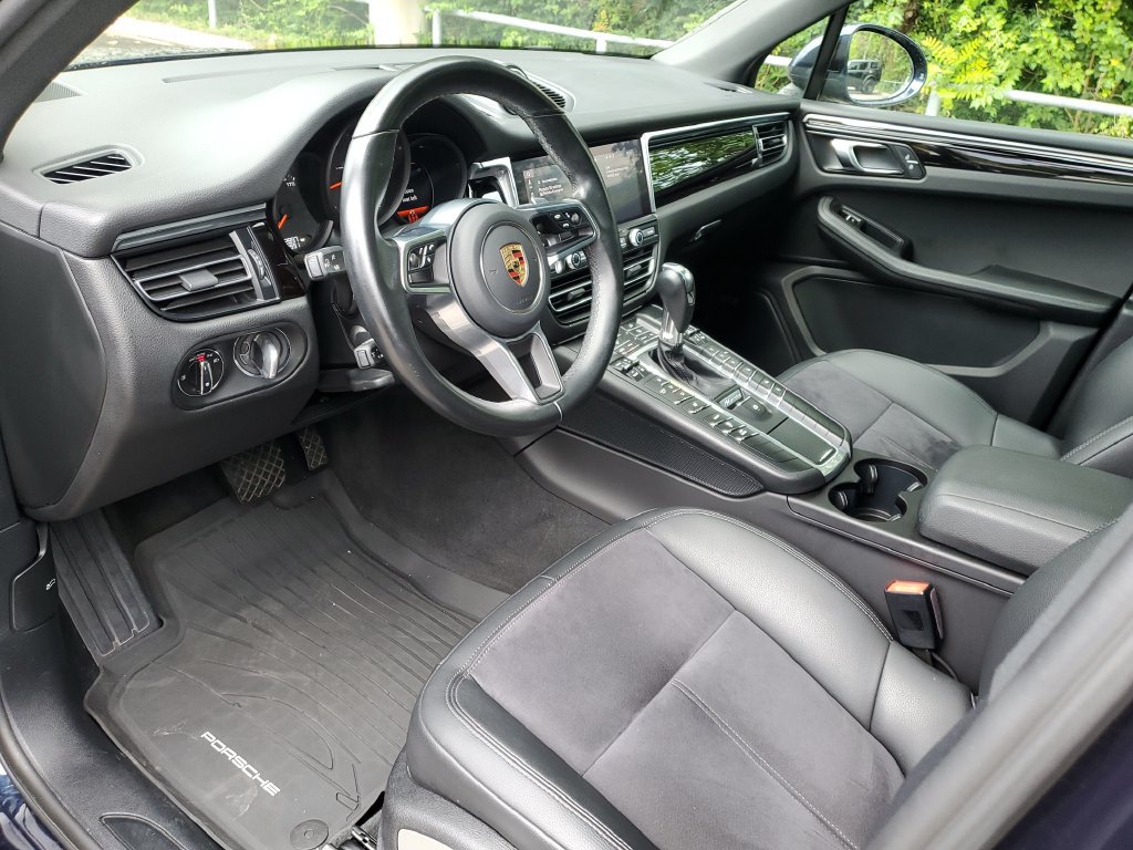 Used 2021 Porsche Macan AWD/4WD image 22