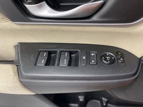 Used 2017 Honda CR-V EX image 15
