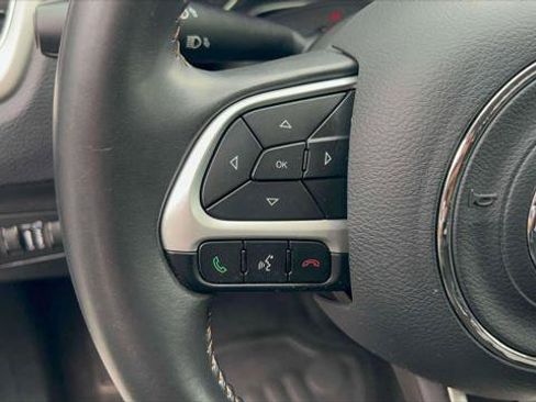 Certified 2018 Jeep Compass Latitude AWD/4WD image 19