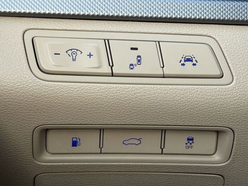 Used 2019 Hyundai Sonata SEL w/ Tech Package 02 image 17