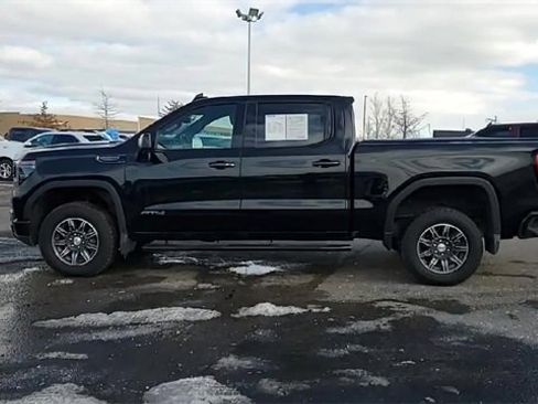 Used 2024 GMC Sierra 1500 AT4 w/ AT4 Preferred Package image 5