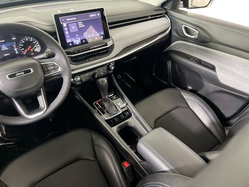 Used 2022 Jeep Compass Latitude image 21