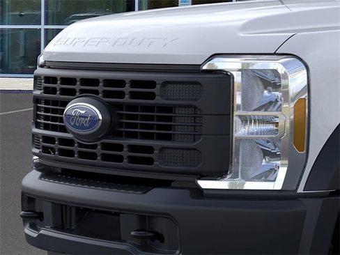 New 2026 Ford F450 XL w/ XL Driver Assist Package image 40