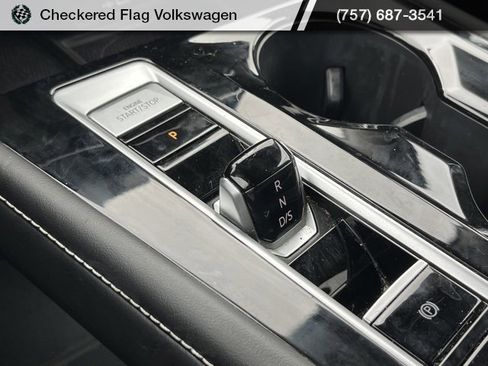 Used 2024 Volkswagen Atlas SE image 41