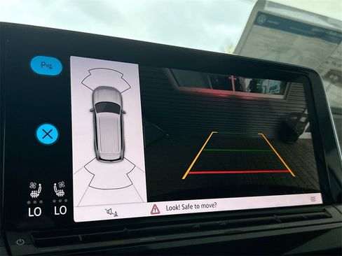 New 2026 Volkswagen Atlas SE image 28