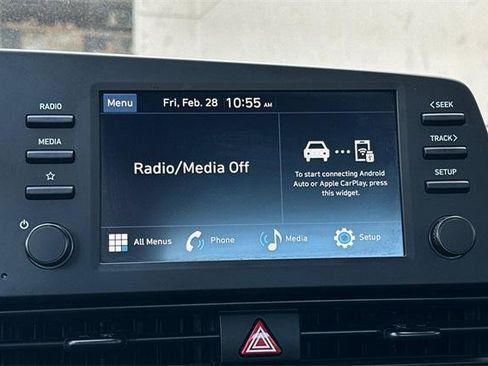 Certified 2025 Hyundai Elantra Sport image 18