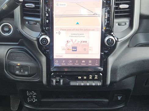 New 2026 RAM 3500 Tradesman AWD/4WD image 17