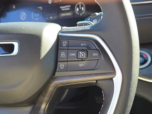 New 2025 Jeep Grand Cherokee Limited w/ Luxury Tech Group II image 34