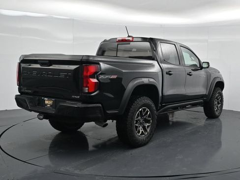 Used 2025 Chevrolet Colorado ZR2 AWD/4WD image 7