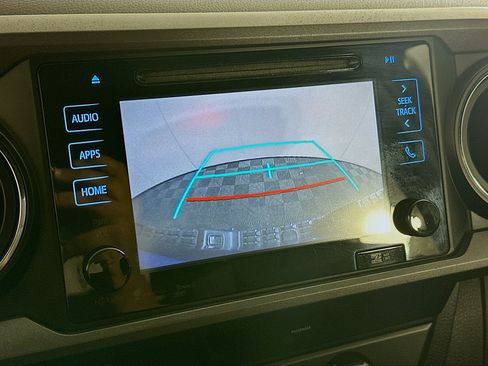 Used 2017 Toyota Tacoma TRD Sport RWD image 22
