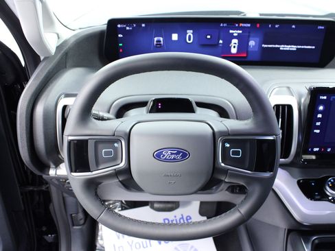 New 2026 Ford Expedition Active AWD/4WD image 18