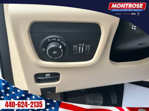 New 2025 Jeep Grand Cherokee L Limited w/ Luxury Tech Group II AWD/4WD image 13